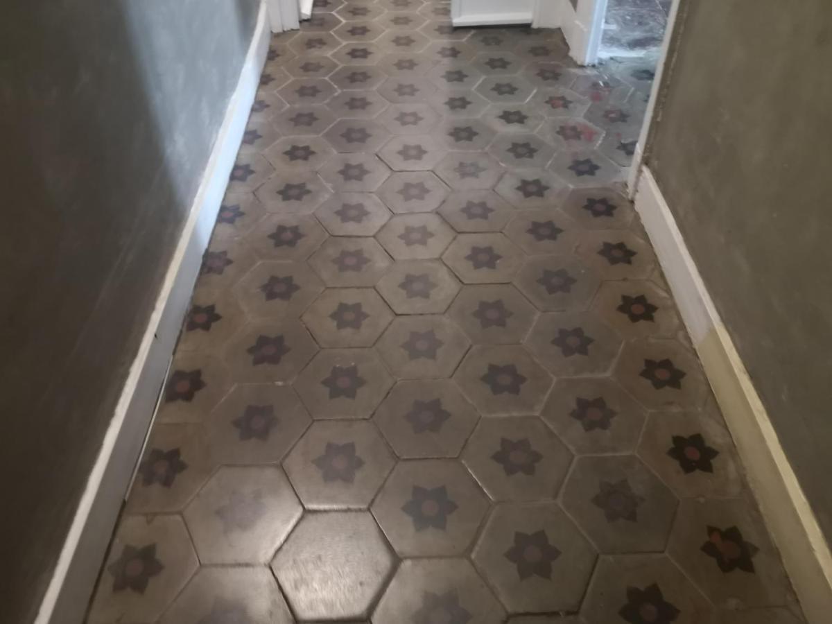 2 Bedroom Center Ville 1st Floor Wifi